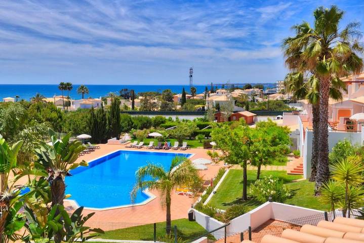 Vakantiepark voor 3 personen, with Balkon and Terras as well as Tuin and Zwembad in Albufeira