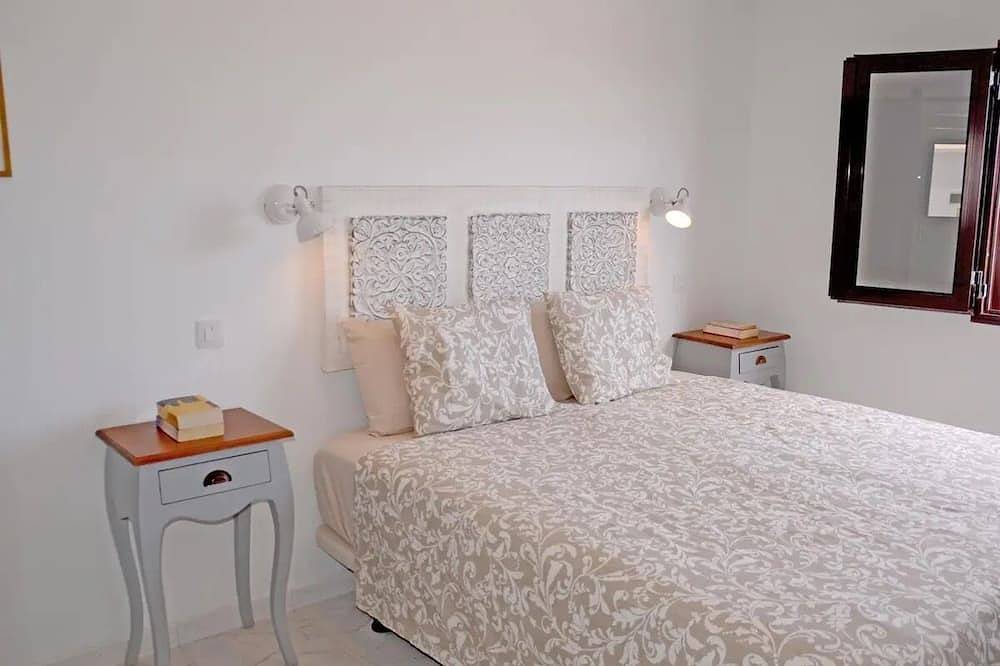Villa Tranquilidad with incredible private terrace and heated pool in Charco del Palo, Haría