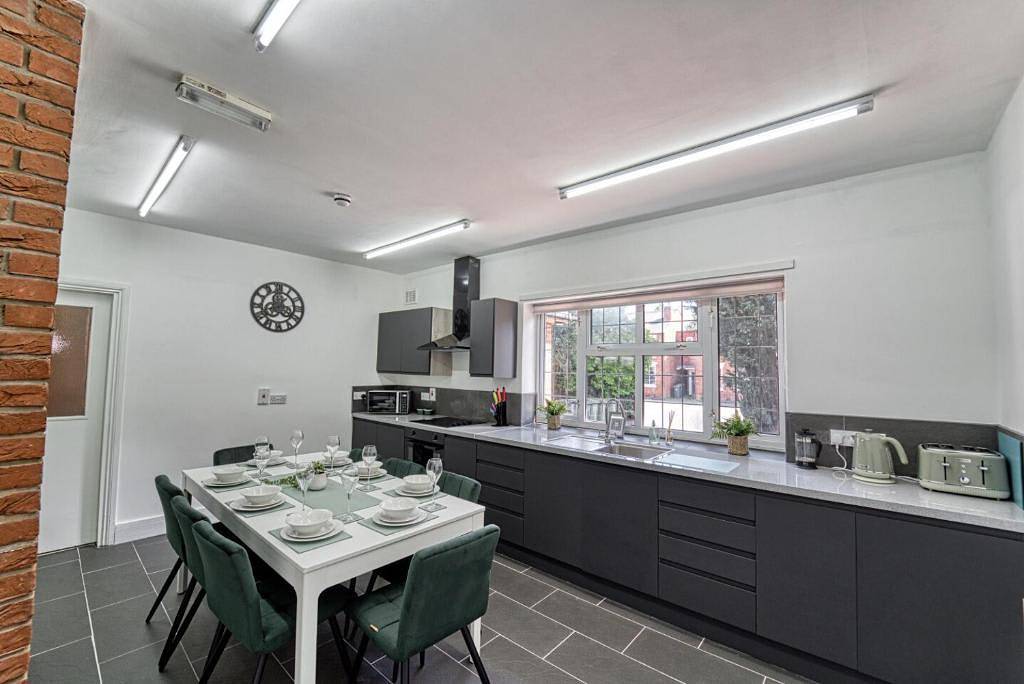 Host & Stay | Chester House Retreat in Kidderminster, Worcestershire