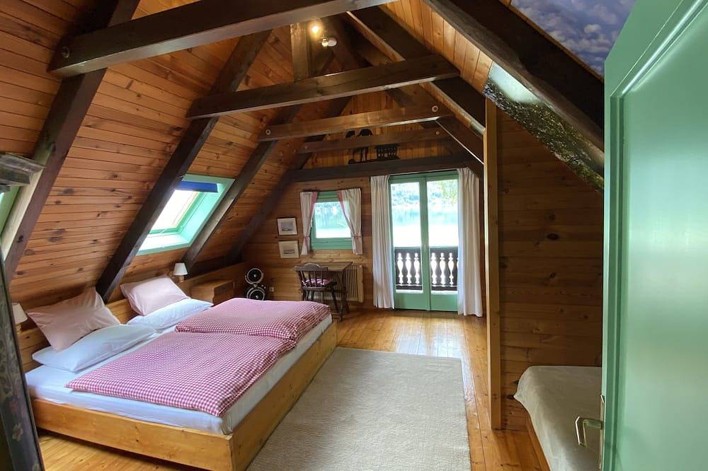 Uriges Holzhaus direkt am Seeufer der Wörthersees für 6 personen in Krumpendorf am Wörthersee, Klagenfurt-Villach