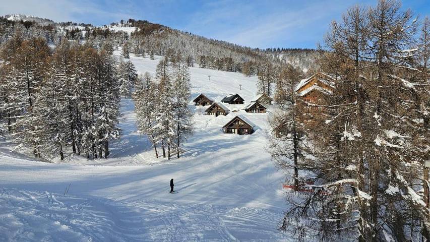 Chalet pour 6 personnes, avec vue et jardin, animaux acceptés à Risoul - 4