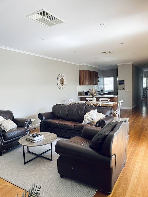 Holiday home for 7 people, with terrace and garden in Queenscliff