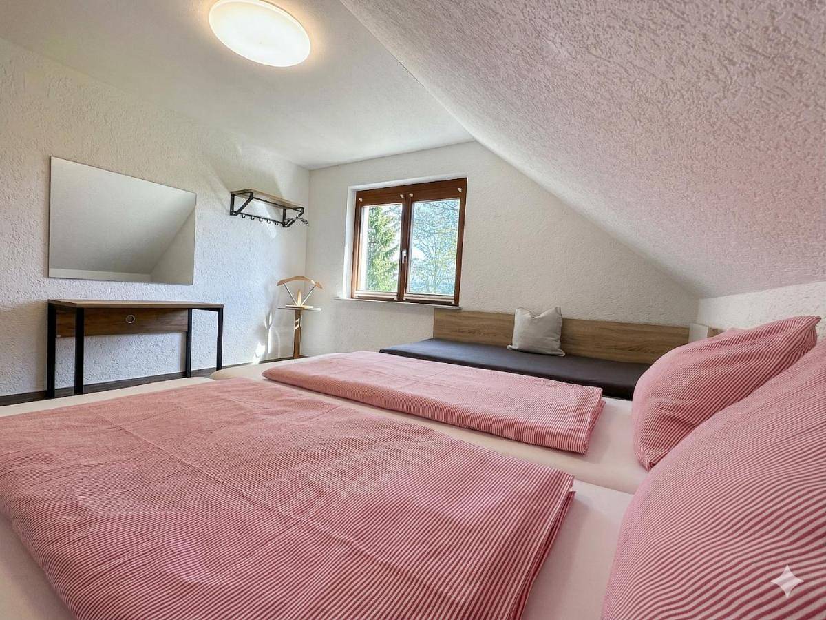 Appartement entier, Three-Bedroom Apartment in Offenbourg, Forêt-Noire centrale