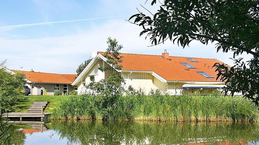Ferienhaus für 13 Personen, mit Whirlpool und Garten in Otterndorf