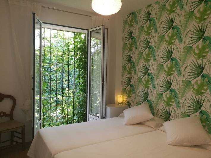 Apartamento para 3 personas, con Balcón y Jardín en Santa Cruz (Sevilla)