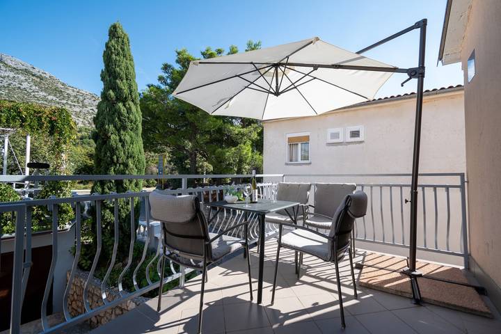 Ganze Wohnung, 1-Zimmer-Ferienwohnung mit Terrasse Starigrad, Paklenica A-21824-a in Starigrad Paklenica, Starigrad