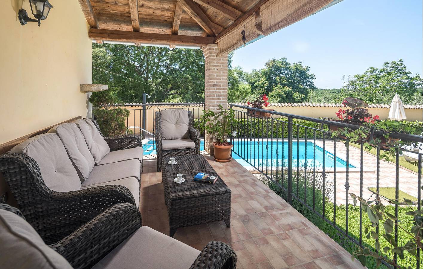 Ruim appartement van 110 m² met wifi, airconditioning, parkeerplaats en terras in Općina Vrsar, Porec en omgeving