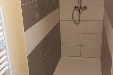 Appartement De Vacances pour 2 Personnes dans Bagnoles-de-l'Orne, Région d'Alençon, Photo 2