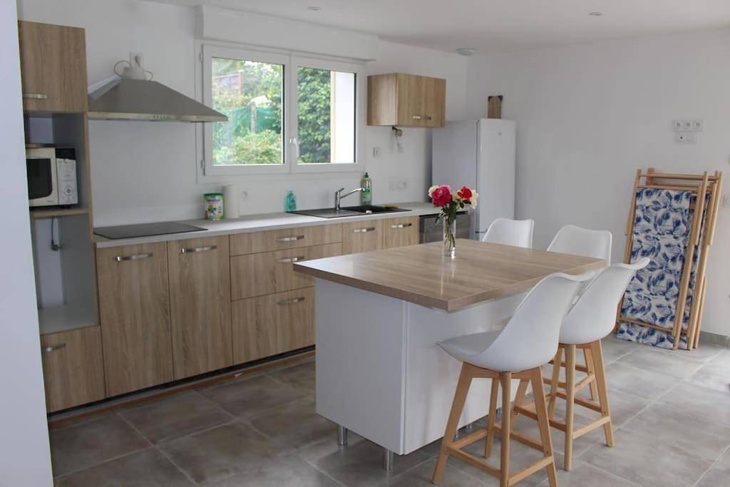 Three-Bedroom House in Londinières, Région de Dieppe