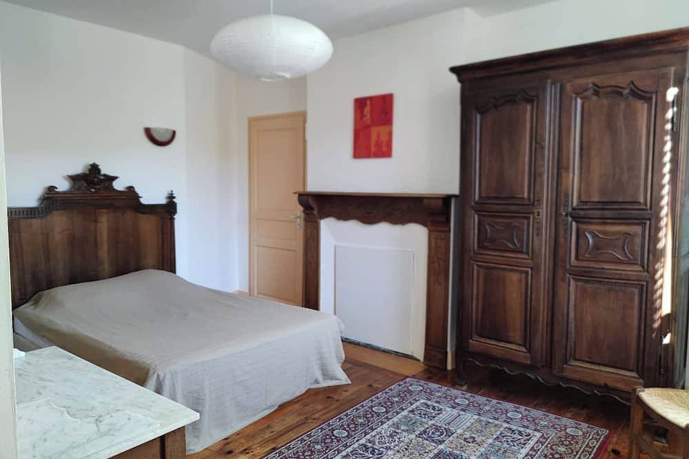 Gîte authentique et isolé en pleine campagne cantalienne – idéal famille & amis in Saignes, Parc naturel régional des Volcans d'Auvergne