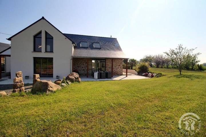 Gîte pour 6 personnes, avec jardin à Pluduno - 3