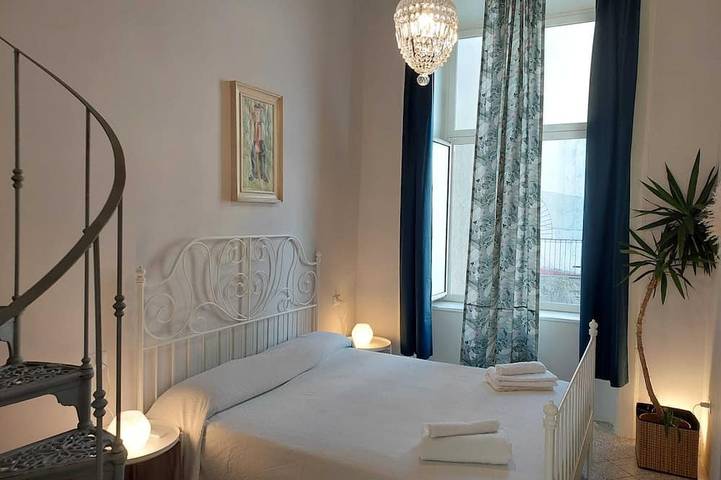 Appartement entier, Spaccanapoli Terraced Flat in the Historic Center in Naples, Province de Naples