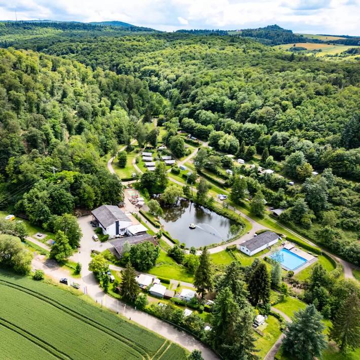 Ferienwohnung für 4 Personen, mit Terrasse und Pool in Rockenhausen