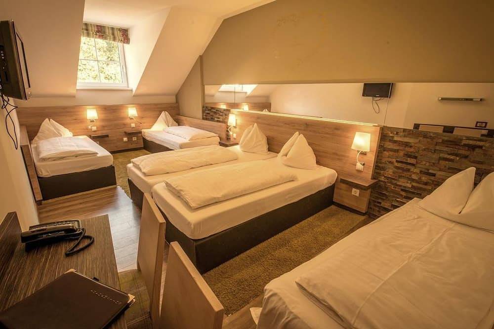 Doppelzimmer mit Dusche, Wc - Hotel Dollinger in Innsbruck, Innsbruck Land