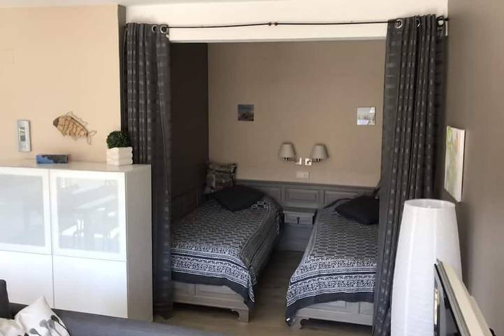 Appartamento intero, Lungomare Roses Costa Brava sulla spiaggia con piscina 60 m2, 2 canali in Platja de Sant Margarida (Roses), Roses