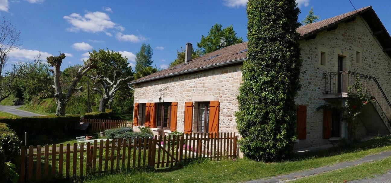 Chambres d'hôtes Buddha Camp - Chambre 1 in Plazac, Périgord Noir