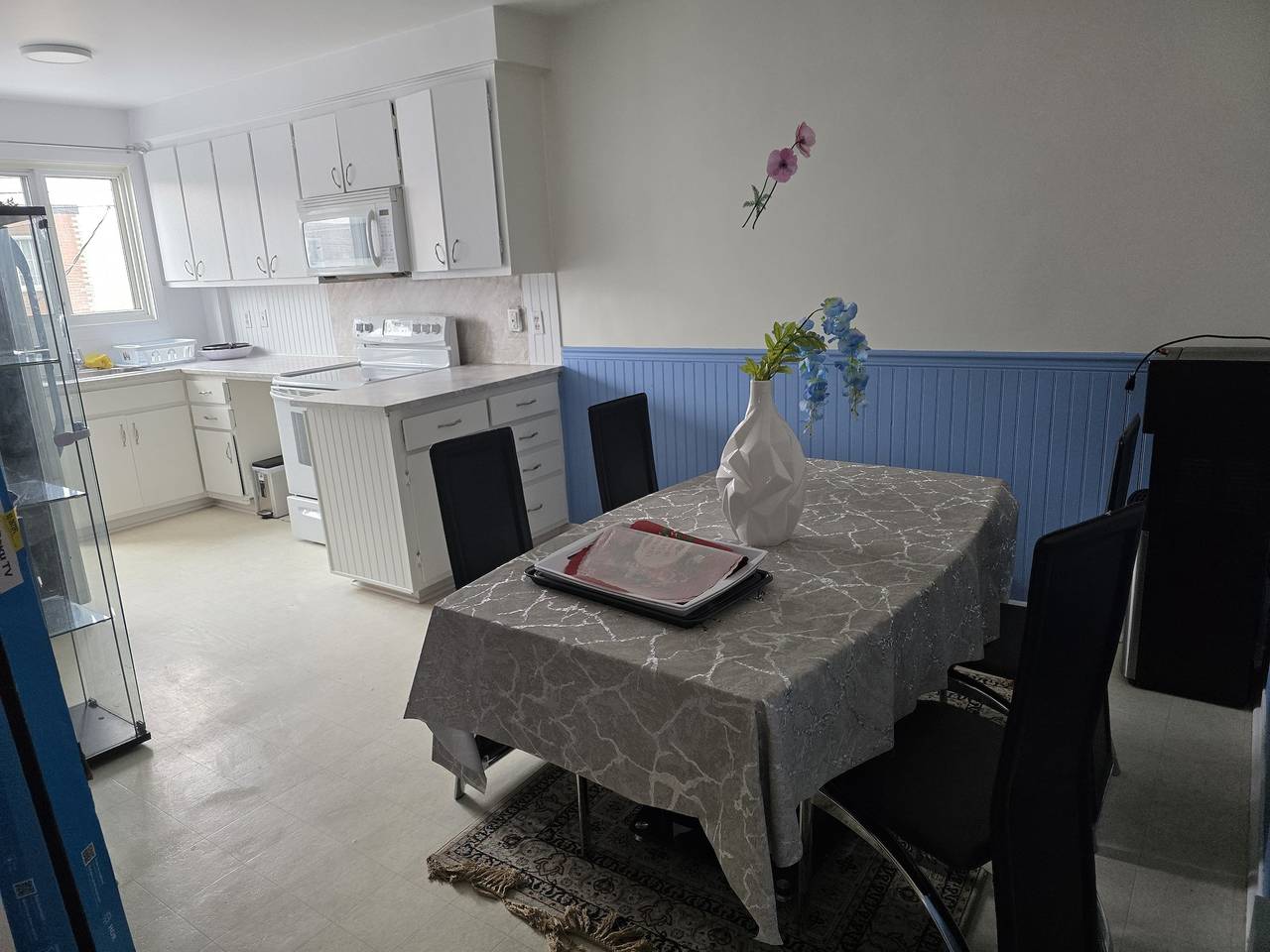 Apartamento entero, Encantador apartamento de 3 dormitorios en la animada ciudad de Montreal in Montreal, Quebec