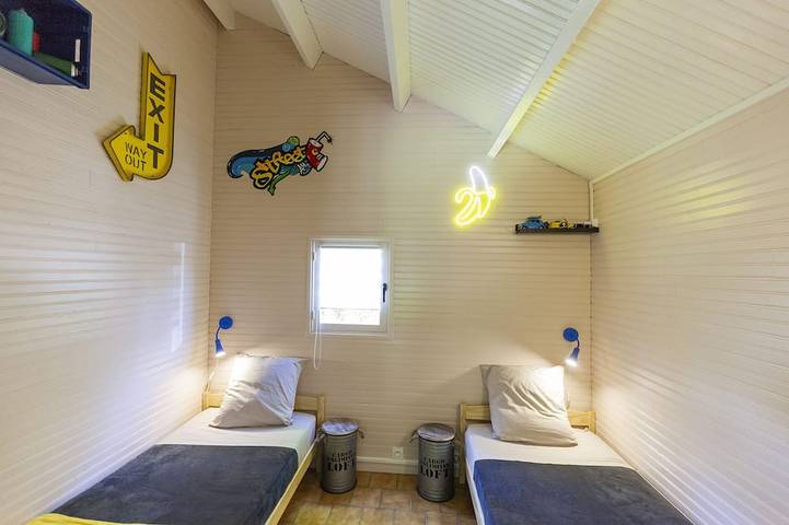 Location de vacances pour 4 personnes, avec terrasse ainsi que piscine et jardin, animaux acceptés à Auquainville - 3