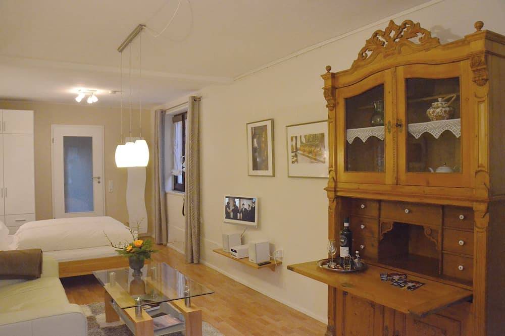 Entire apartment, Reisekultouren Apartment Leopold in the center of Detmold in Detmold, Kreis Lippe