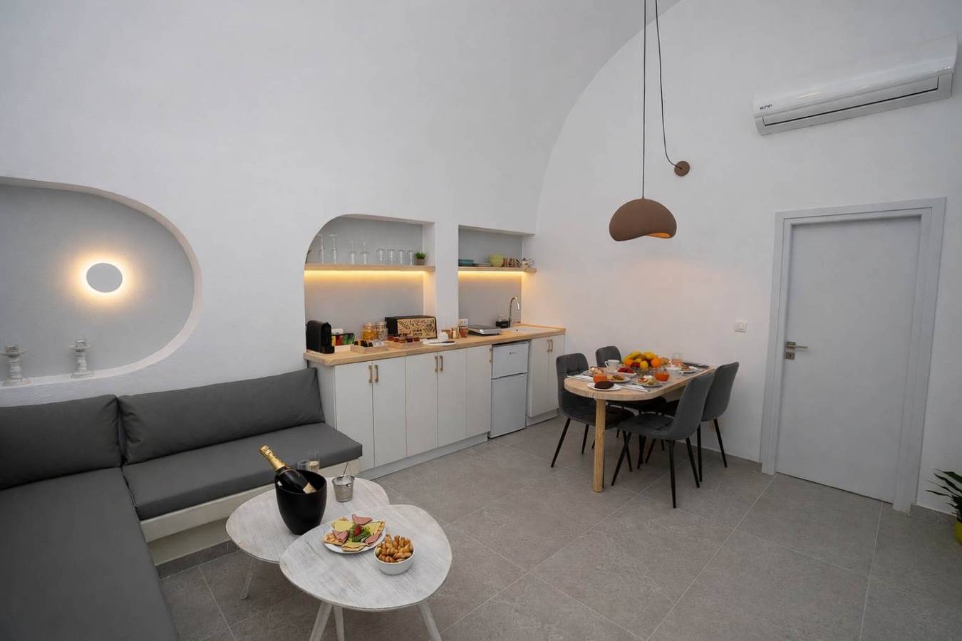 Appartement entier, Appartement de vacances pour 4 personnes avec balcon/terrasse in Imerovigli, Santorin