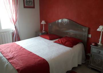 Chambre d’hôte pour 2 personnes, avec jardin et piscine à Saint-Hilaire-d'Ozilhan