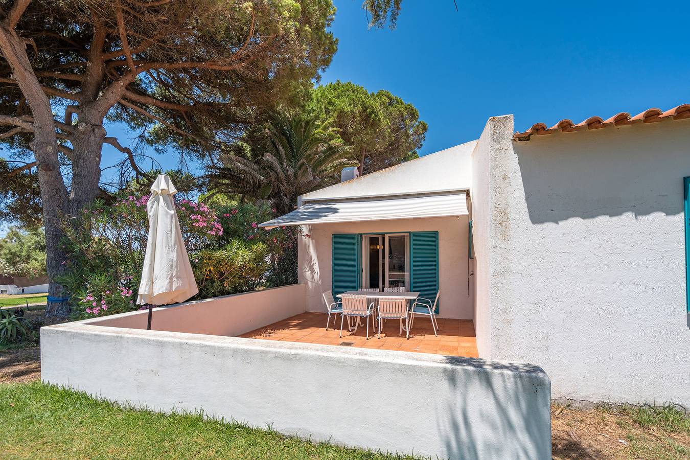 Casa de férias 'Ocean' com vista para o mar, piscina partilhada e Wi-Fi in Praia da Prainha, Alvor