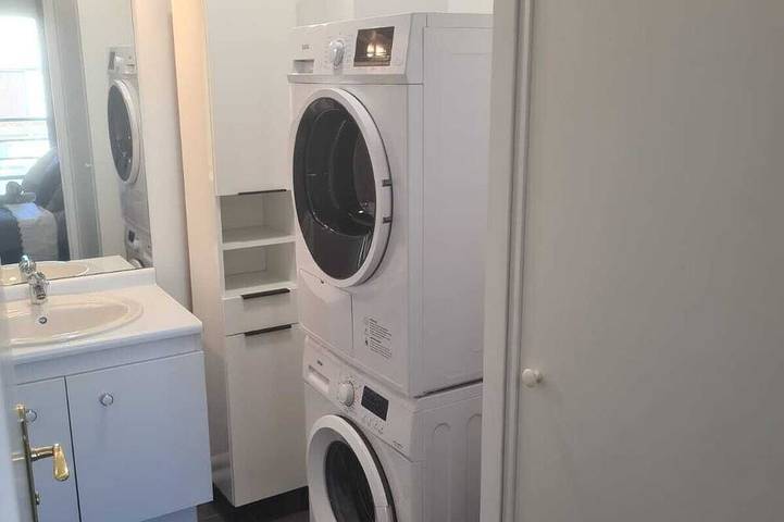 Apartamento de vacaciones para 4 personas, con balcón y jacuzzi - 1