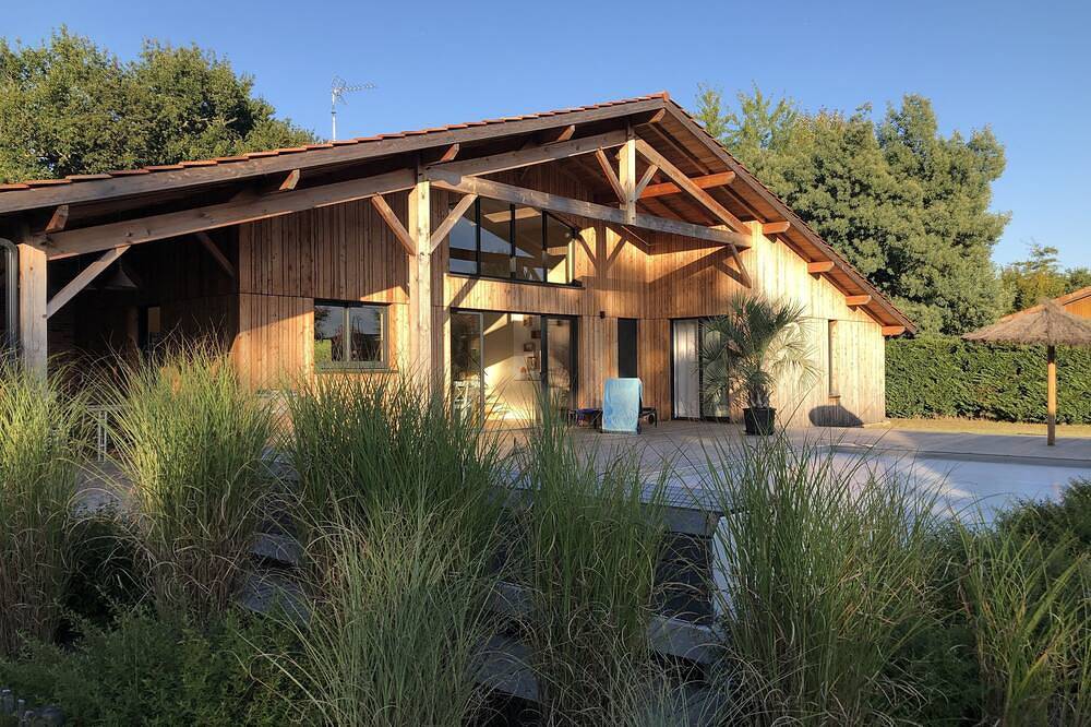 Maison Architecte,  6-8 personnes, Piscine Chauffee, Mer et Lac, accès Pmr in Azur, Côte d’Argent