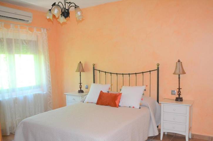 Casa rural para 13 personas, con jardín además de piscina y jacuzzi, Familias con niños en Provincia de Ciudad Real - 4