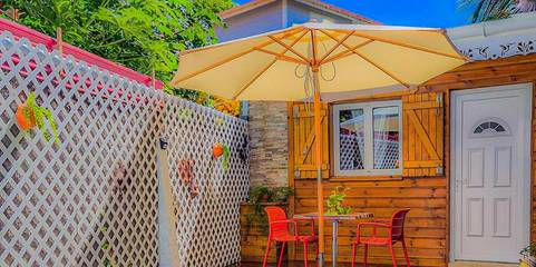 Gîte pour 2 personnes, avec vue et terrasse dans Le Chameau Terre De Haut