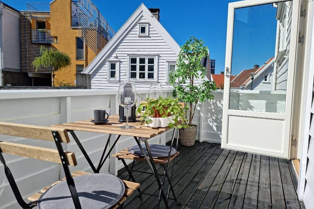 Entire apartment, Beautiful 2-bedroom In City Center, With balcony and Free Parking in Stavanger