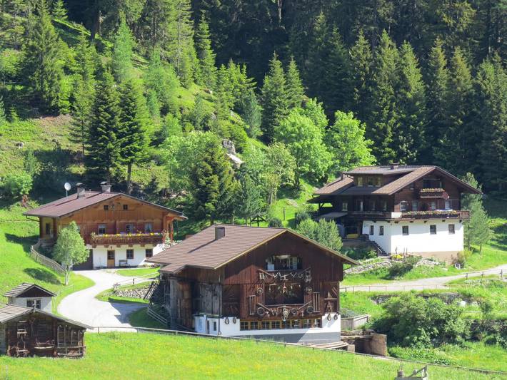 Ferienhaus für 4 Personen, mit Balkon und Terrasse sowie Garten in Sankt Jakob in Defereggen