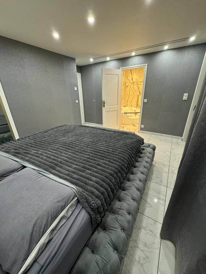 Gîte pour 2 personnes, avec terrasse et vue, animaux acceptés à Gaillard - 3