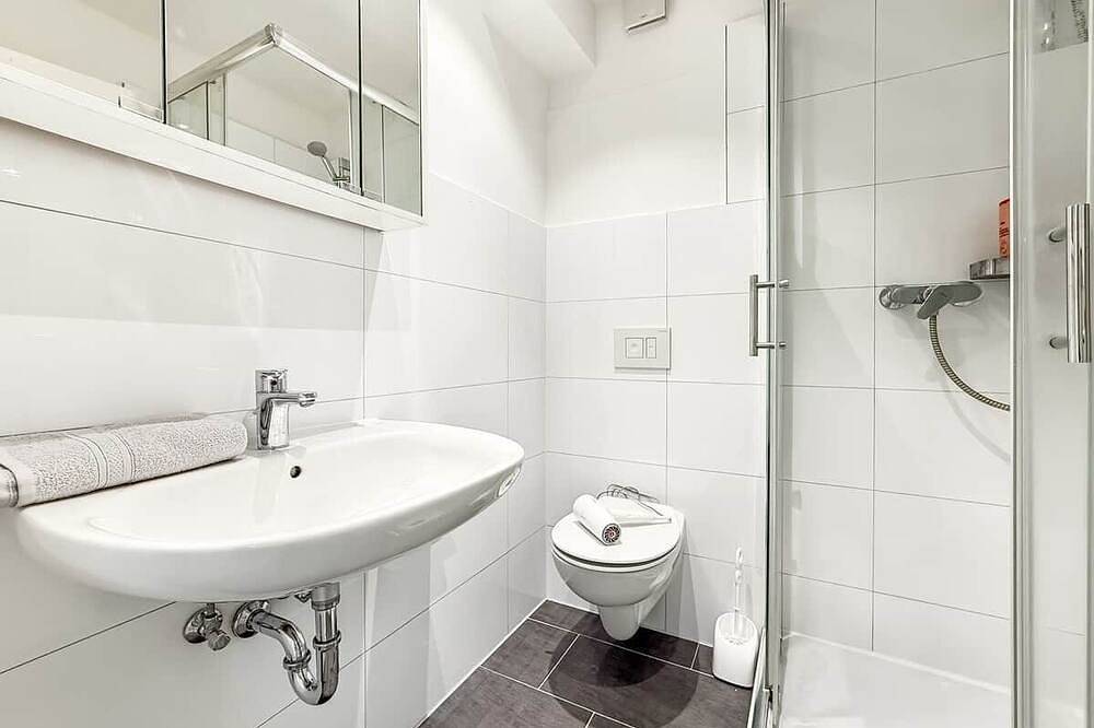 Ganze Wohnung, List Pearl- Lister Platz 1 3. Og Rechts in Vahrenwald-List, Hannover