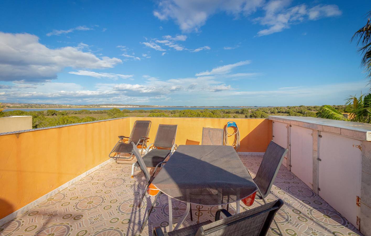 Appartamento intero, Getaway a bordo piscina - Terrazza, A/C, Internet in El Chaparral, Torrevieja