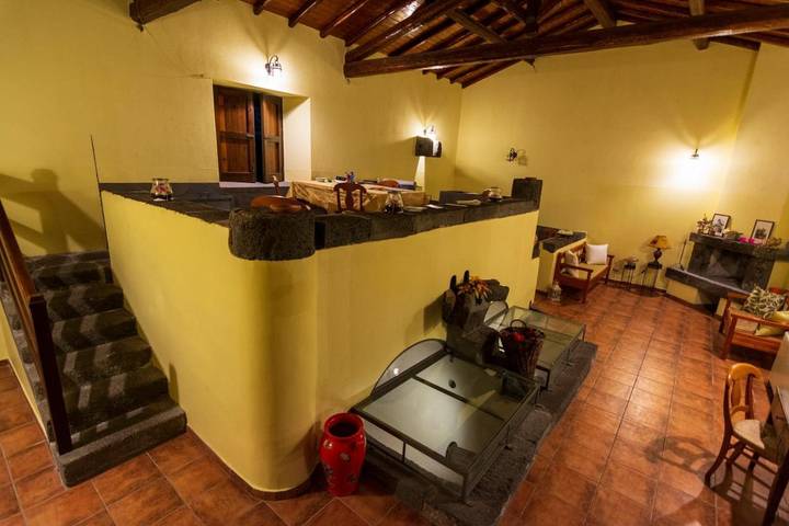 Gîte pour 5 personnes, avec piscine ainsi que jardin et vue, animaux acceptés à Randazzo - 4