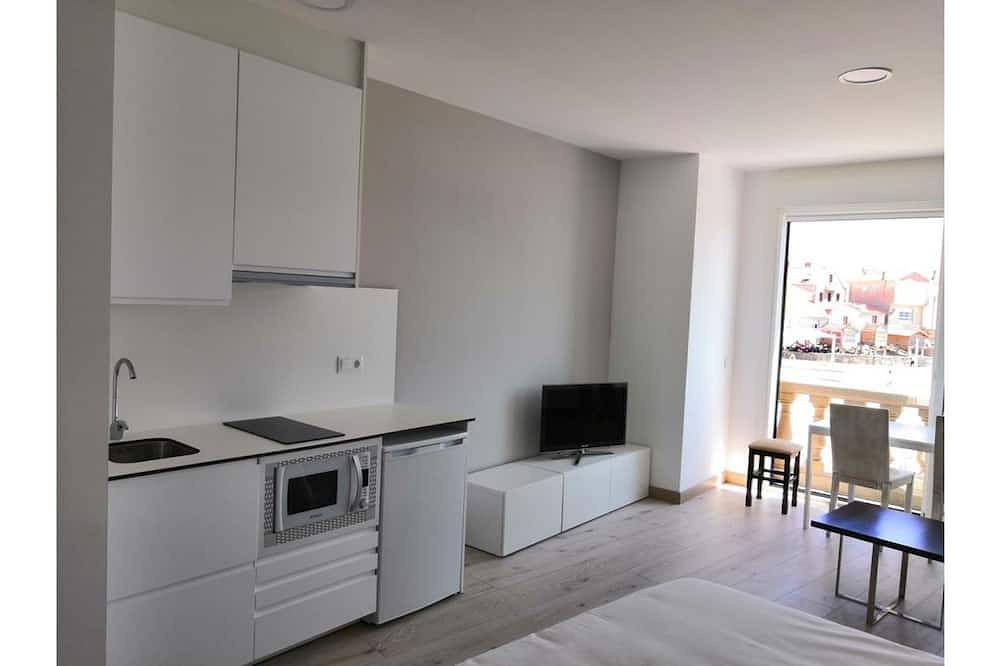 Entire apartment, Studio with sea views (Apt 1) in Combarro, Poio