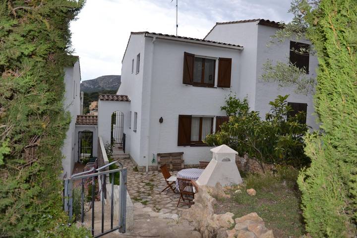 Casa rural para 6 personas, con vistas y piscina además de balcón y jardín en Torroella de Montgrí - 2