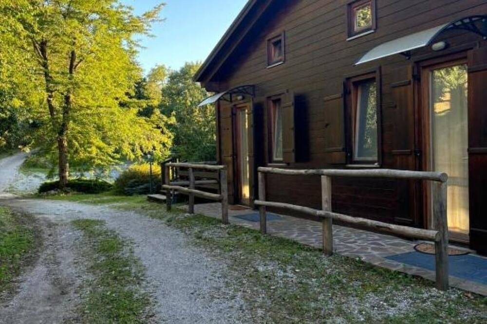 Agriturismo Prisma: Double Room with Private Bathroom in Gemeinde Galbiate, Brianza