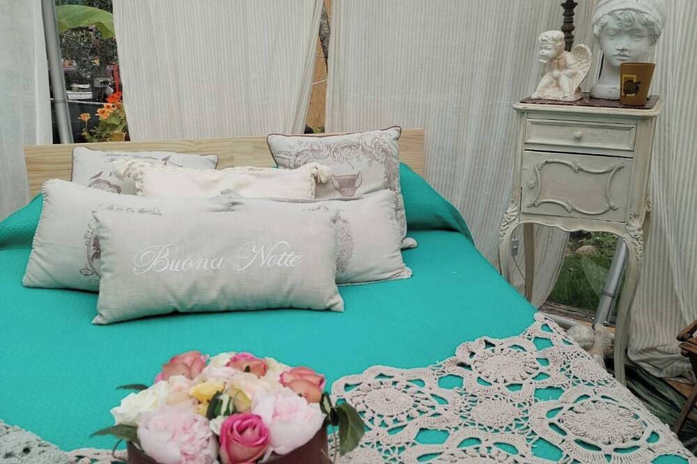 Sky Room Carrara idromassaggio con Parcheggio in Carrara, Riviera Toscana