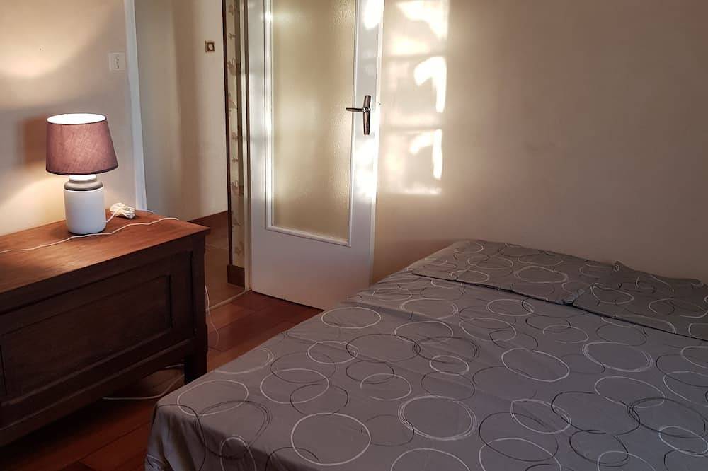 Gîte Dans Belle Maison Périgourdine sur 80 ha in Plazac, Périgord Noir