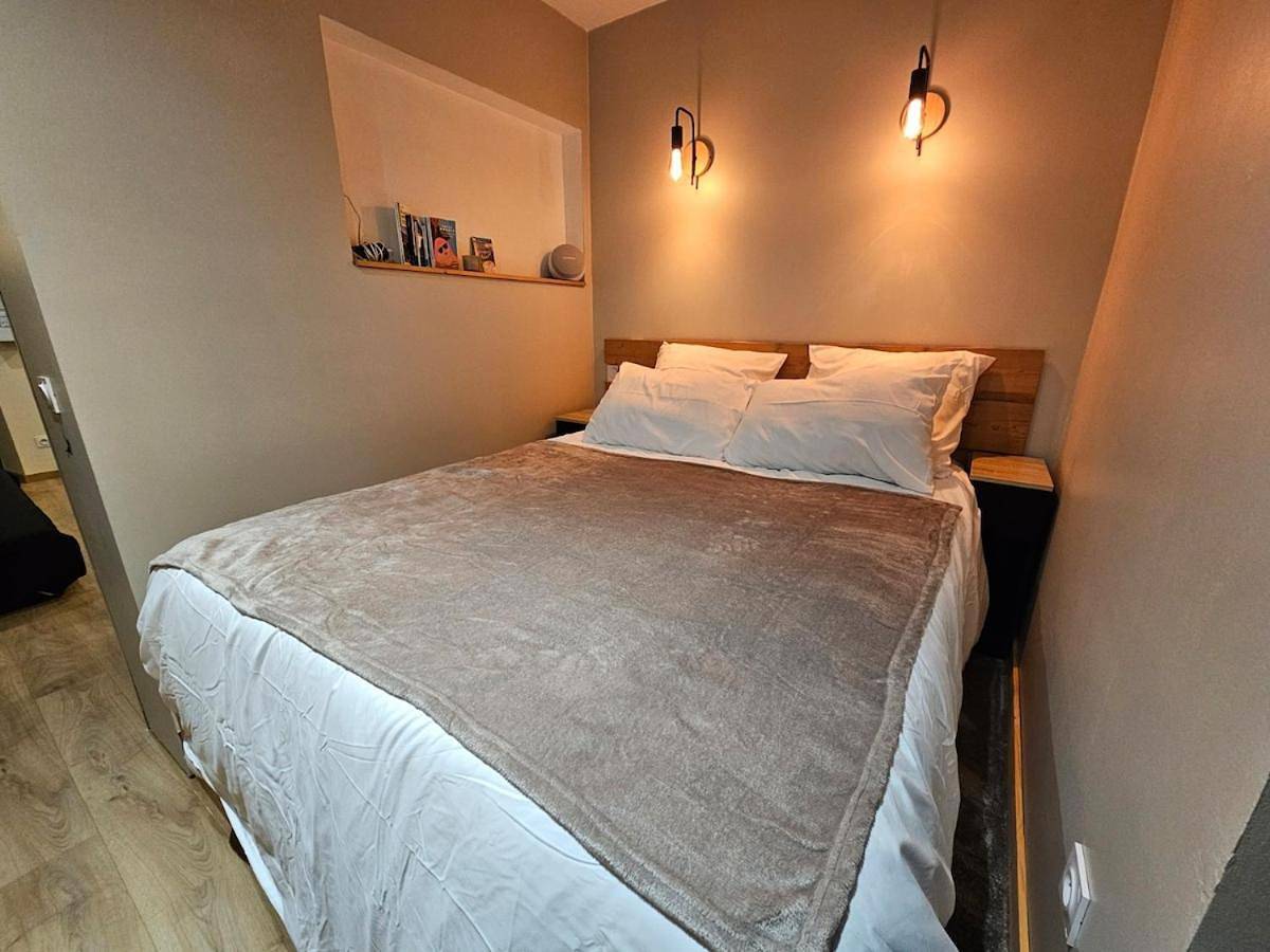Appartement entier, Grand studio dans centre ville in Montmélian, Région de Chambéry
