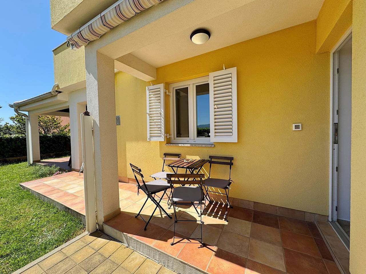 Cijeli apartman, Apartman Pinta de Sol - kućni ljubimci dobrodošli, terasa, roštilj, mirno područje in Dobrinj, Krk