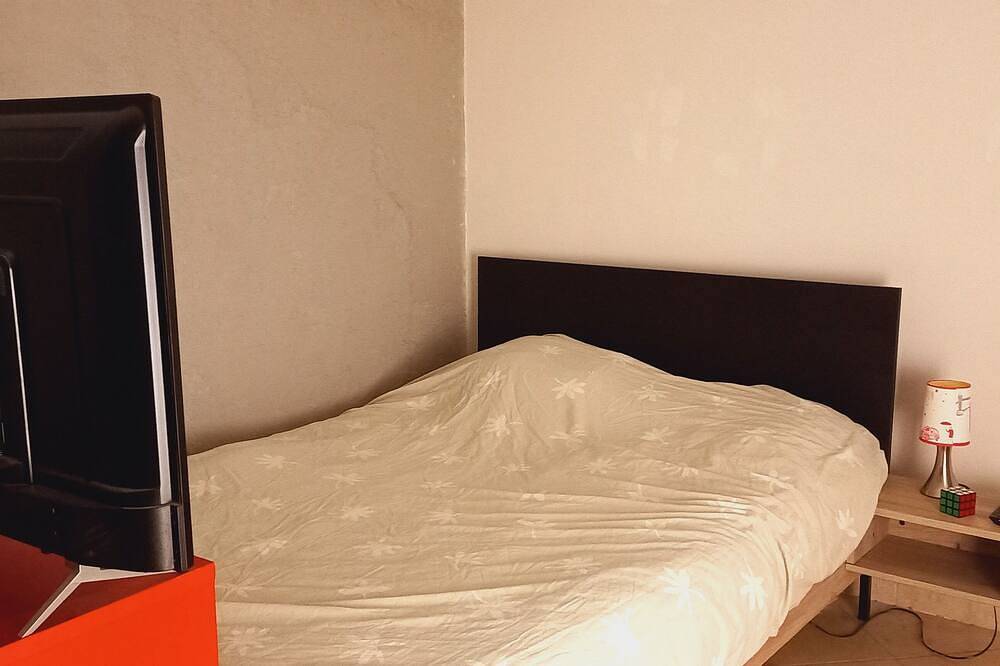 Loue maison avec grand terrain au calme  avec piscine à 10 min d'Avignon in Pujaut, Région de Nîmes