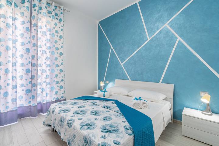 Apartamento entero, Apartamento 'Perla 2' con terraza compartida, Wi-Fi y aire acondicionado in Pachino, Provincia de Siracusa