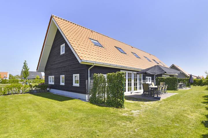 Ferienhaus für 10 Personen, mit Balkon/Terrasse und Sauna sowie Terrasse - 1