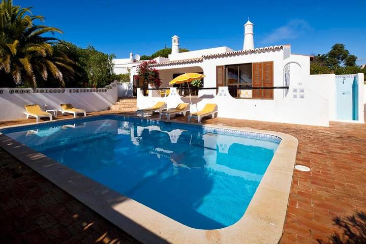 Casa rural para 4 personas, con piscina además de jardín y vistas en Carvoeiro - 2