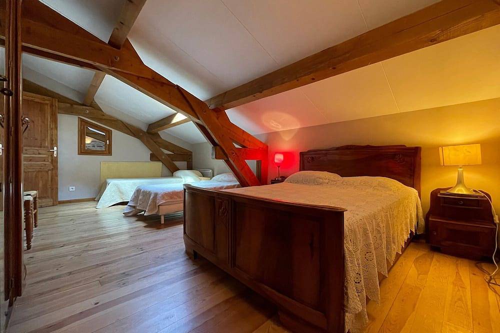 Granero restaurado con terraza y wifi en La Bastide in Retournac, Macizo Central