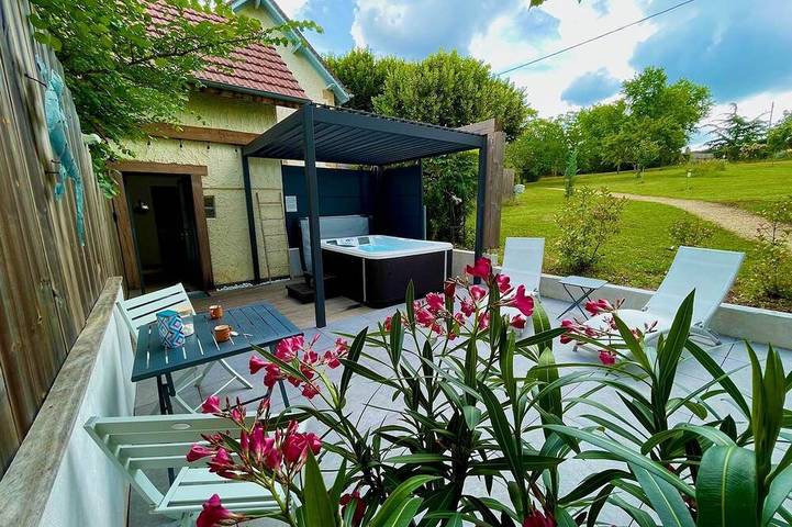 Gîte pour 2 personnes, avec jacuzzi et balcon à Sarlat-la-Canéda