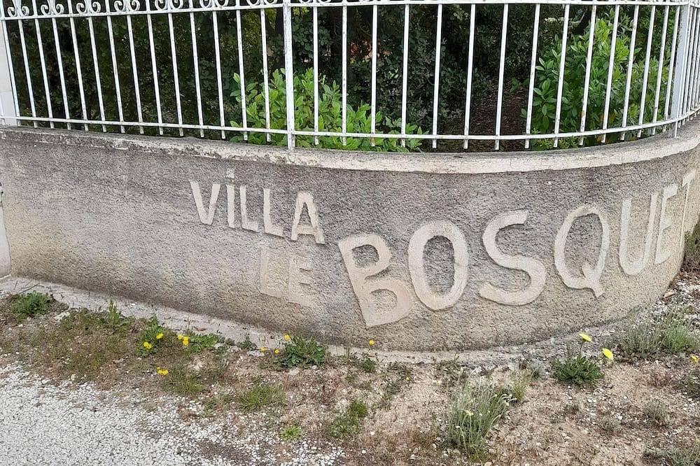 Entire apartment, Villa le bosquet en luberon in Ménerbes, Parc naturel régional du Luberon